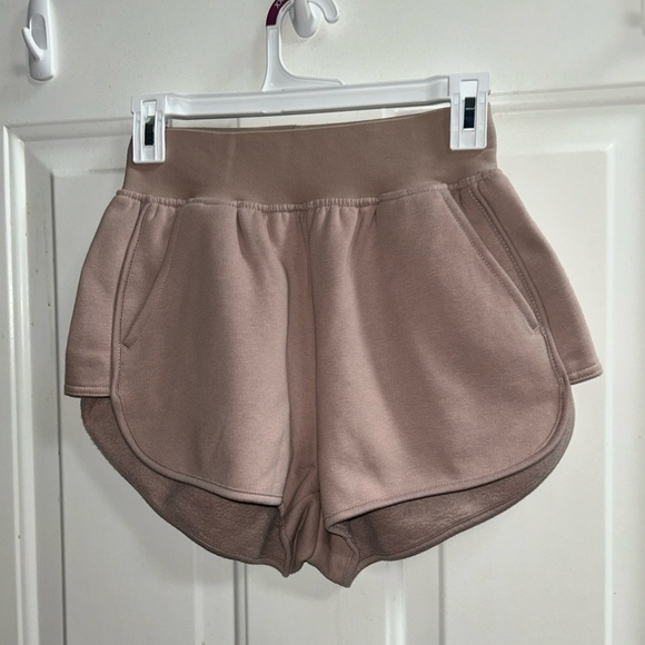 Gymshark Pants - new GYMSHARK Original Legacy taupe fitness shorts Sz XS